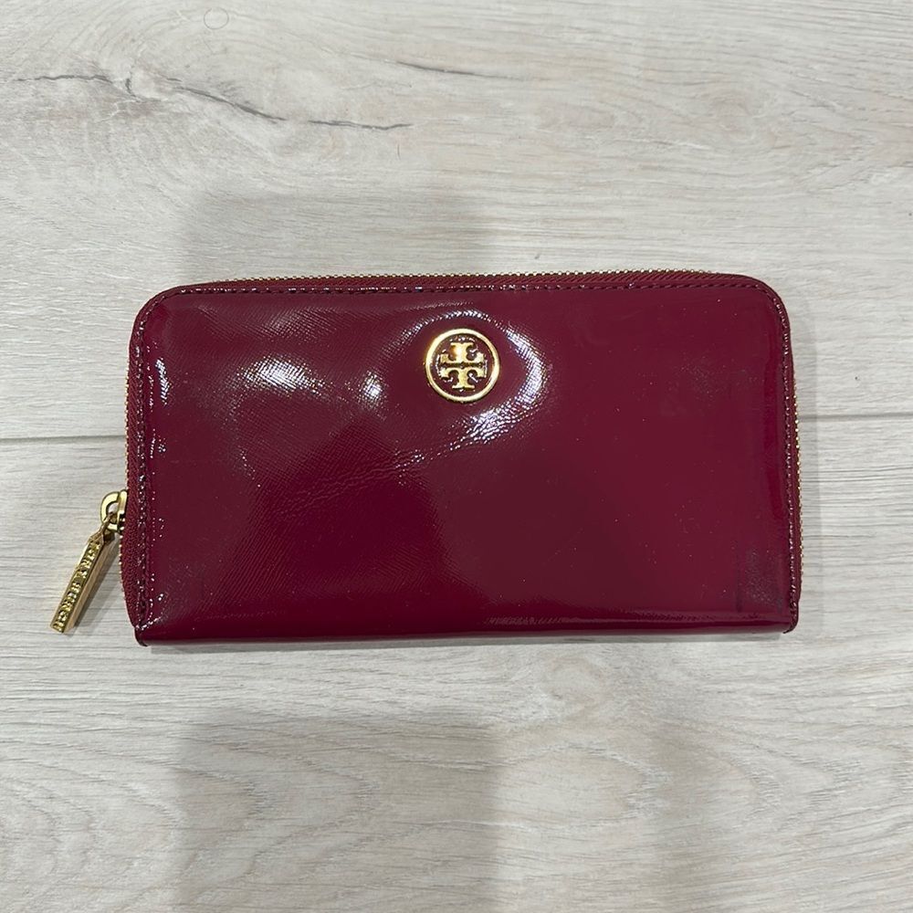 Raspberry Color Tory Burch Wallet - Picture 2 of 9